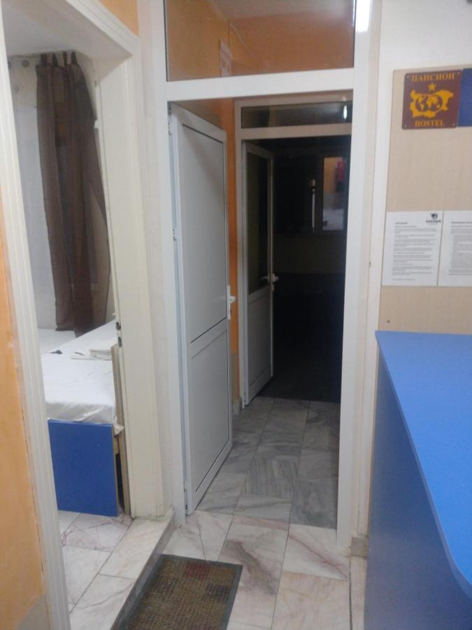 Лидер Хаус Хостел Varna Exterior photo
