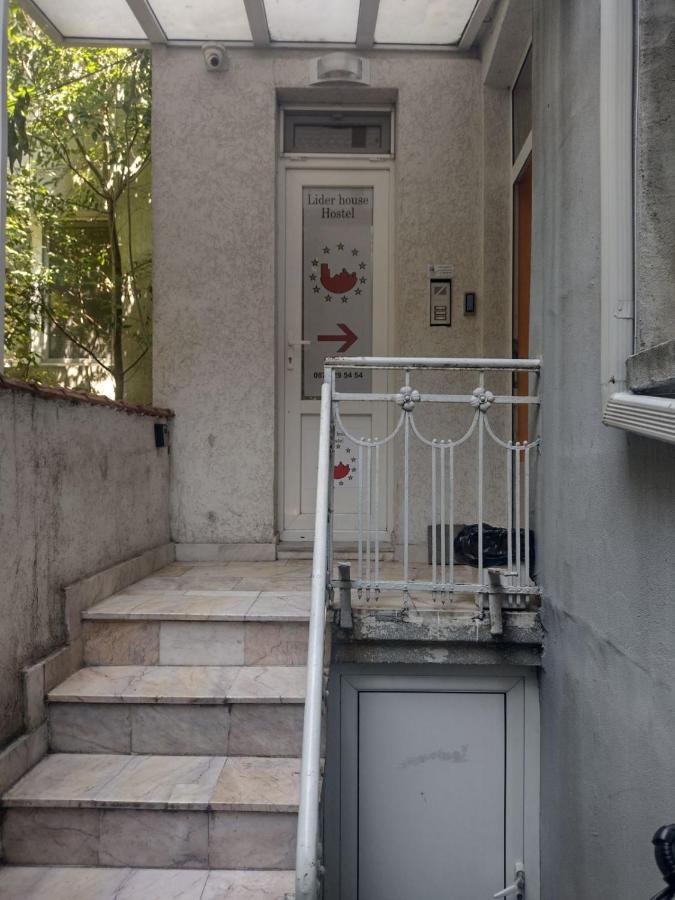 Лидер Хаус Хостел Varna Exterior photo